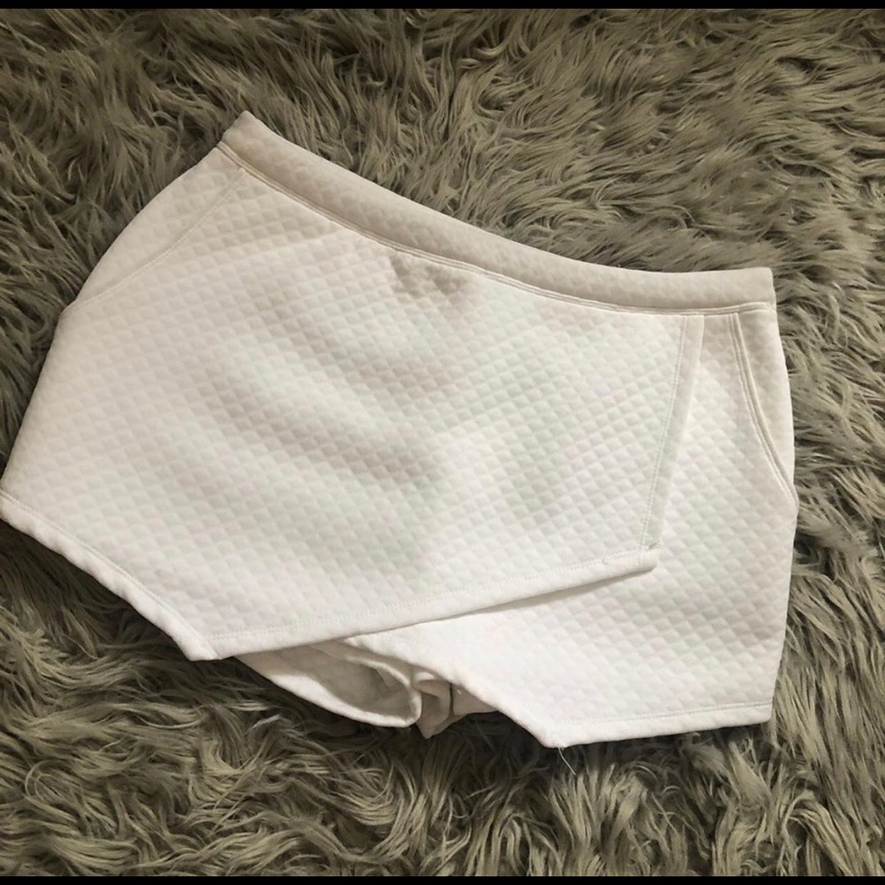 White Skort. - image 1